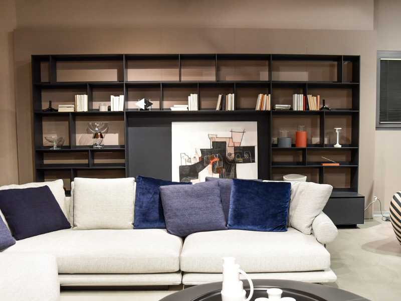 B&B Italia | Flat.C Bookcase In Quick Delivery | Salvioni Design Solutions