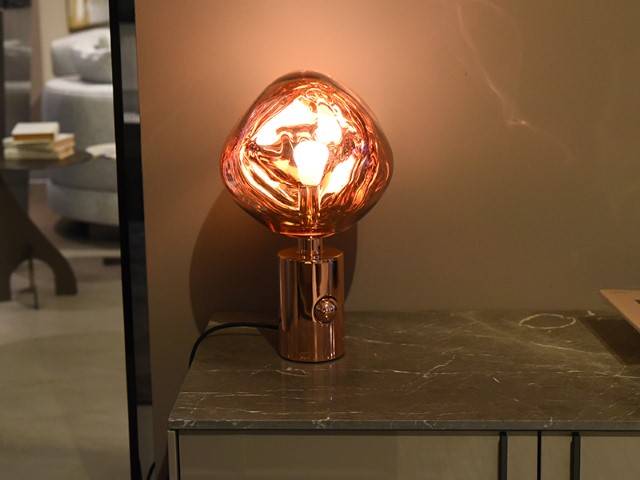 tom dixon melt table lamp